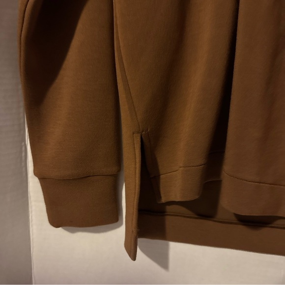 NWOT Spanx® Airessentials Polo Top Women's Size Small Buttery Soft Cocoa - Picture 2 of 8